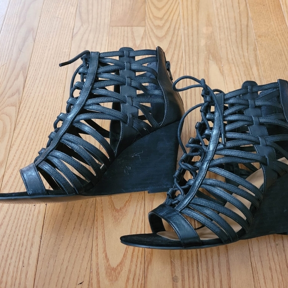 Nine West lace up black wedges - Picture 3 of 8